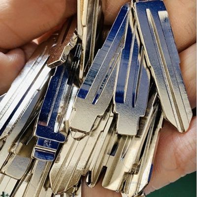 オーダーメイド ロゴ Keydiy ユニバーサル リモート 自動車用 フリップキーブレード 快速配送