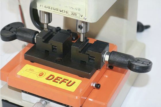 180Wモーターパワー 複製鍵の電気鍵切断機 電圧 110/220V