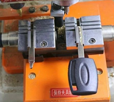 180Wモーターパワー 複製鍵の電気鍵切断機 電圧 110/220V