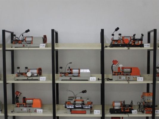 高セキュリティ 100E 鍵複製機 51*40*32cm 多機能水平鍵機